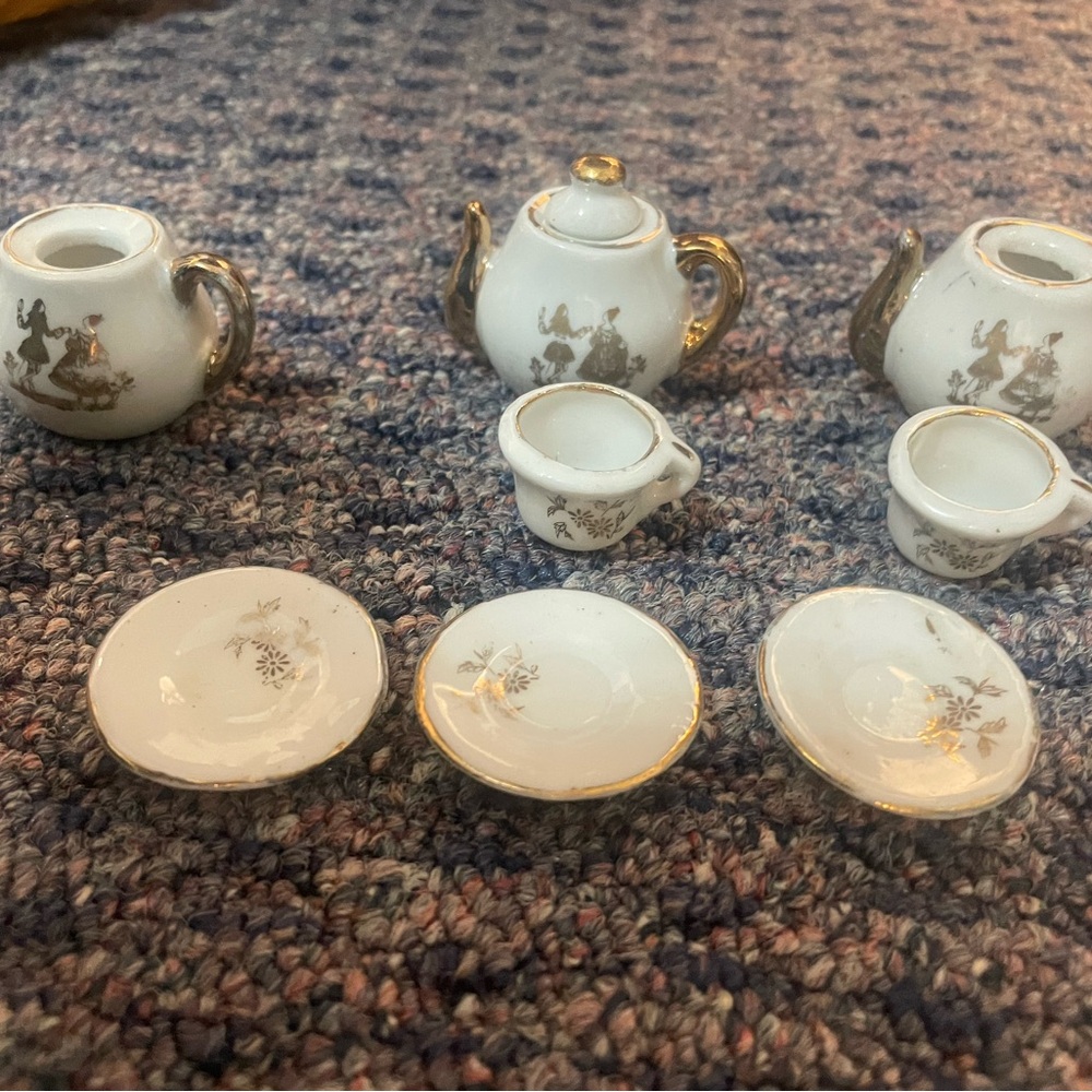 Miniature Porcelain Tea Set with Gold Trim Scale 1:24